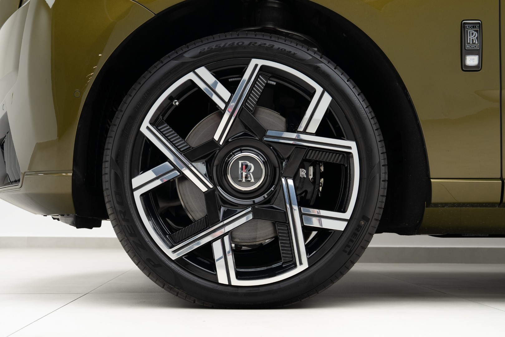 2026 ROLLS ROYCE CULLINAN BLACK BADGE | GCC | WARRANTY SERVICE | TOP SPEC